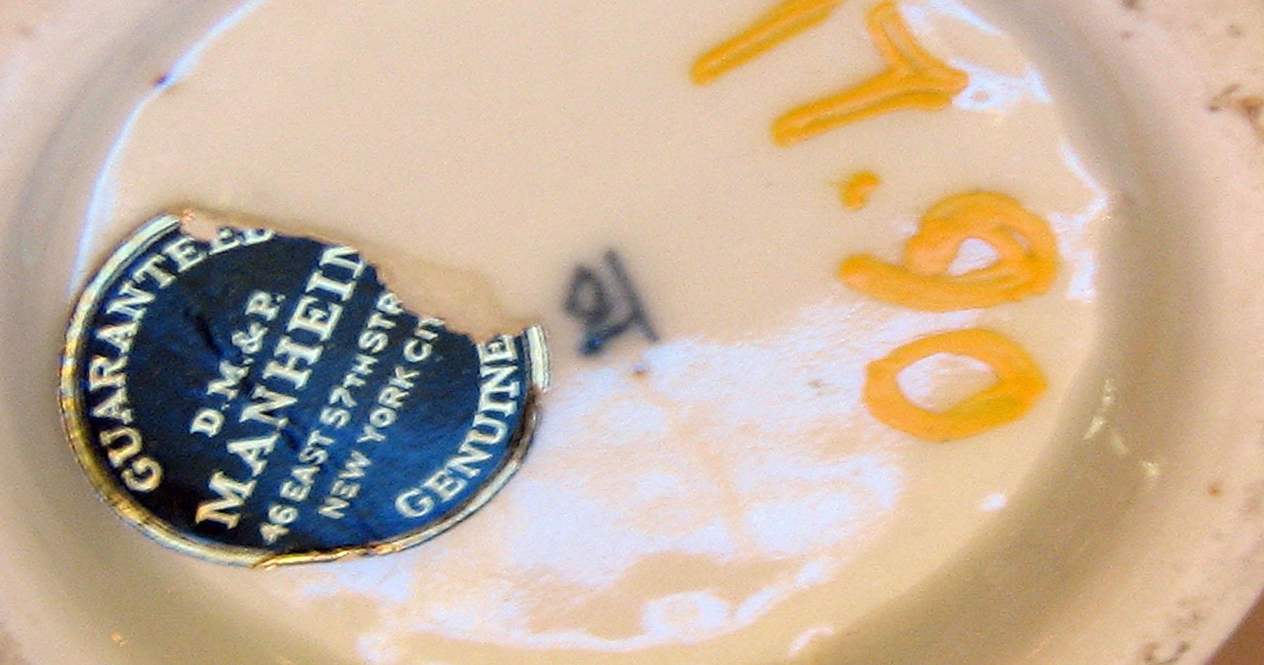1977.0090 Mug (mark and label)