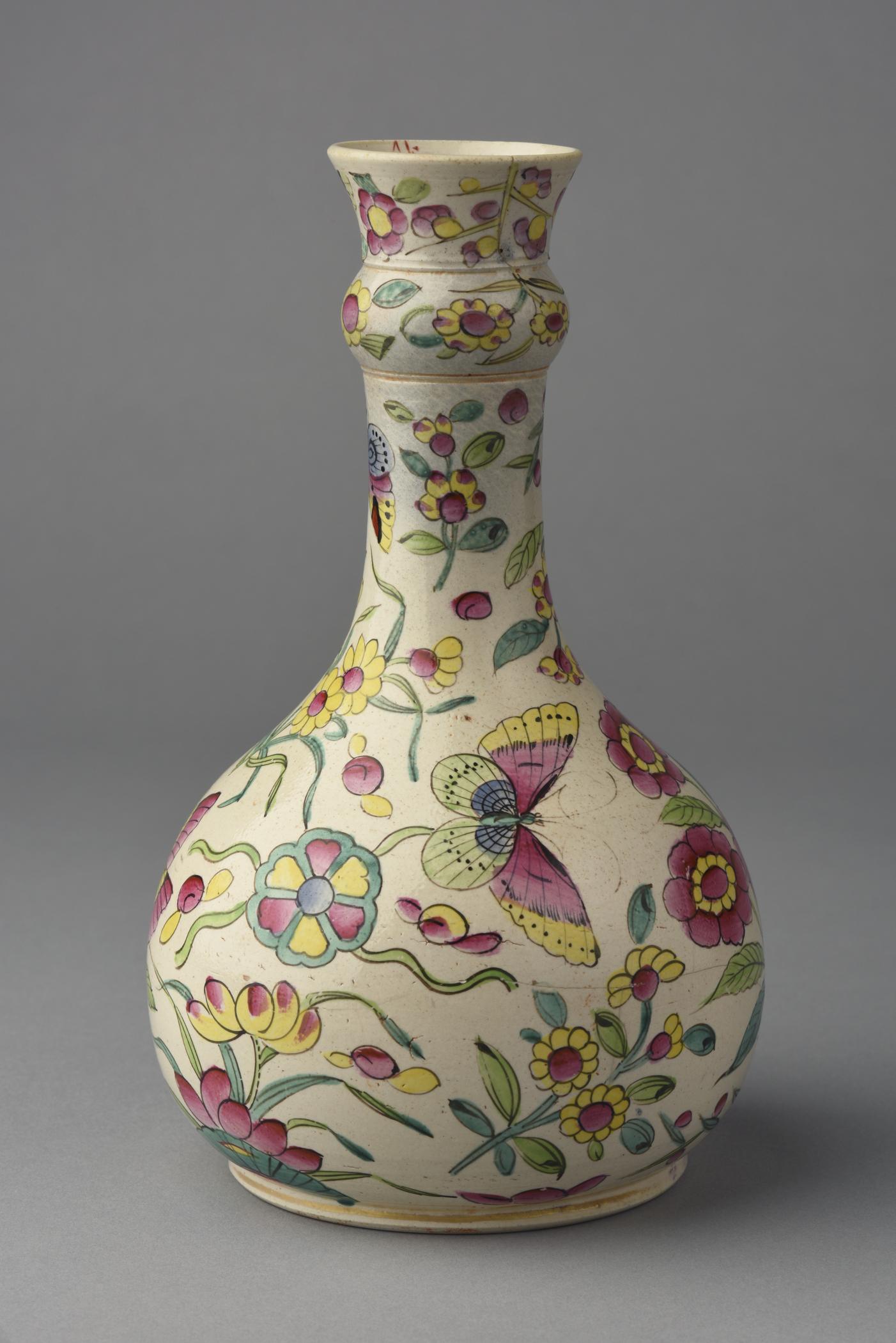 1977.0093 Bottle, view 2