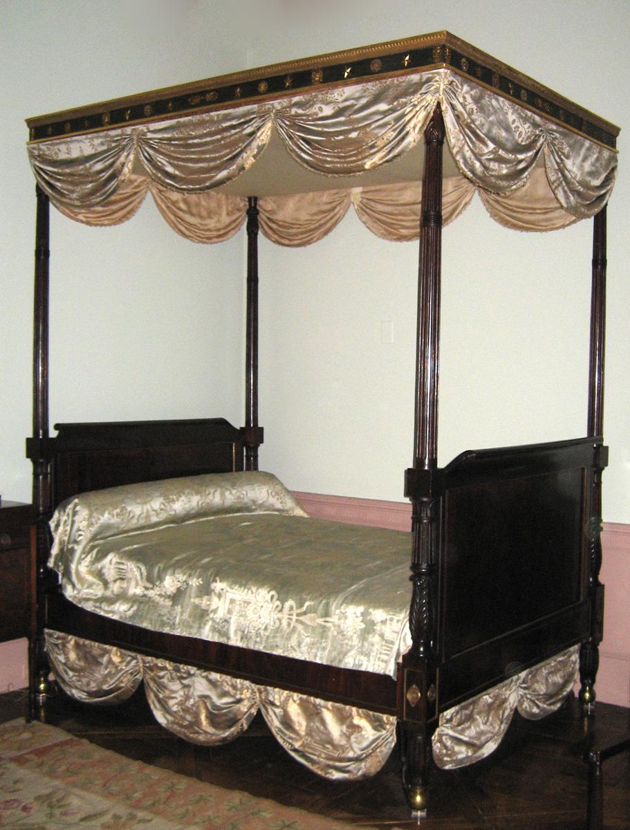 1957.1321 bed hangings and bed cover