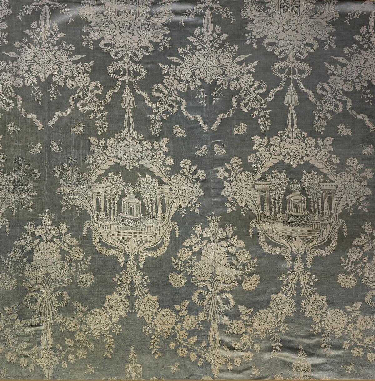 1957.1321.004 Bedcover, detail 5