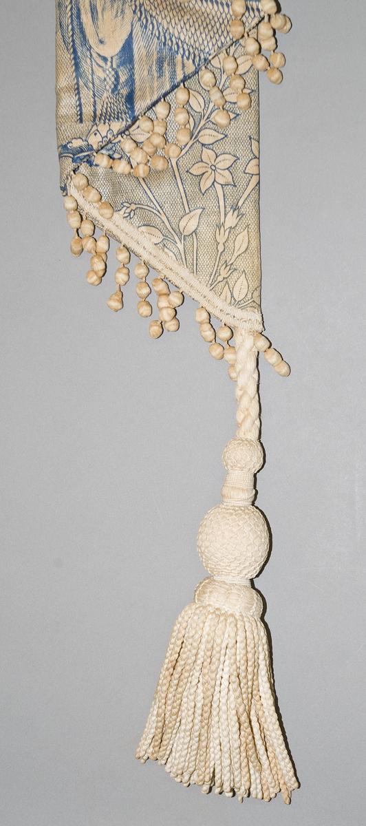 1957.1322.001 a b Window hanging, tail or cascade tassel detail