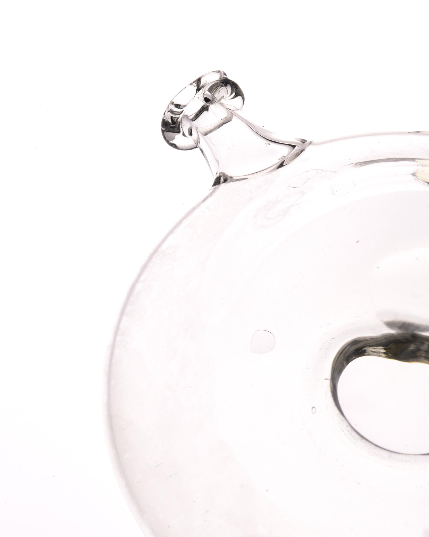 1977.0107 Breast glass, Nipple shell, detail 1