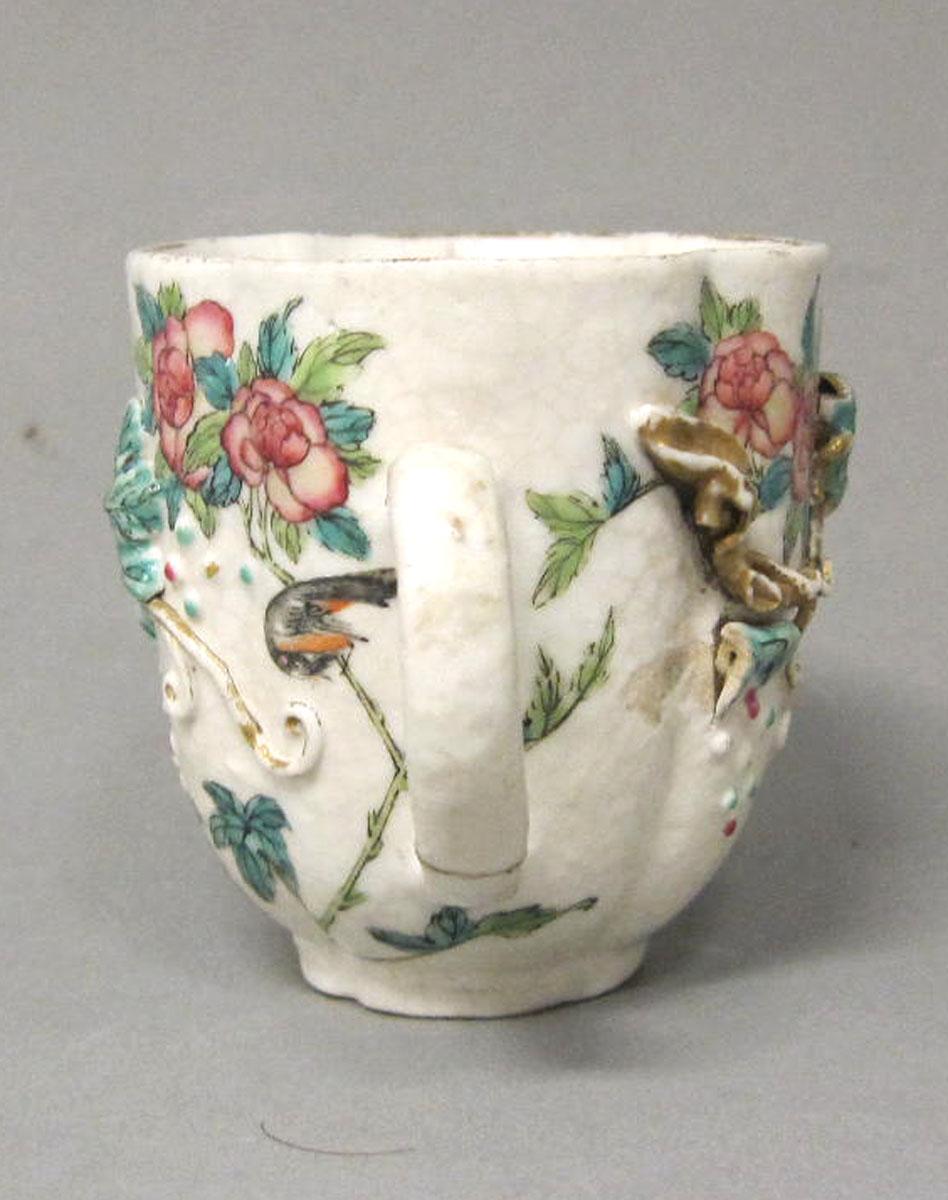 1977.0118 A Porcelain cup handle