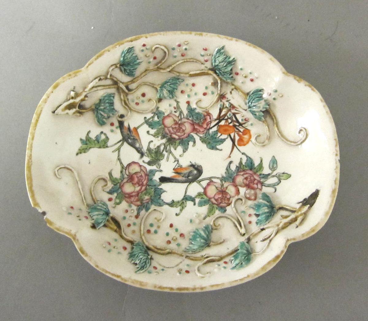 1977.0118 B Porcelain saucer