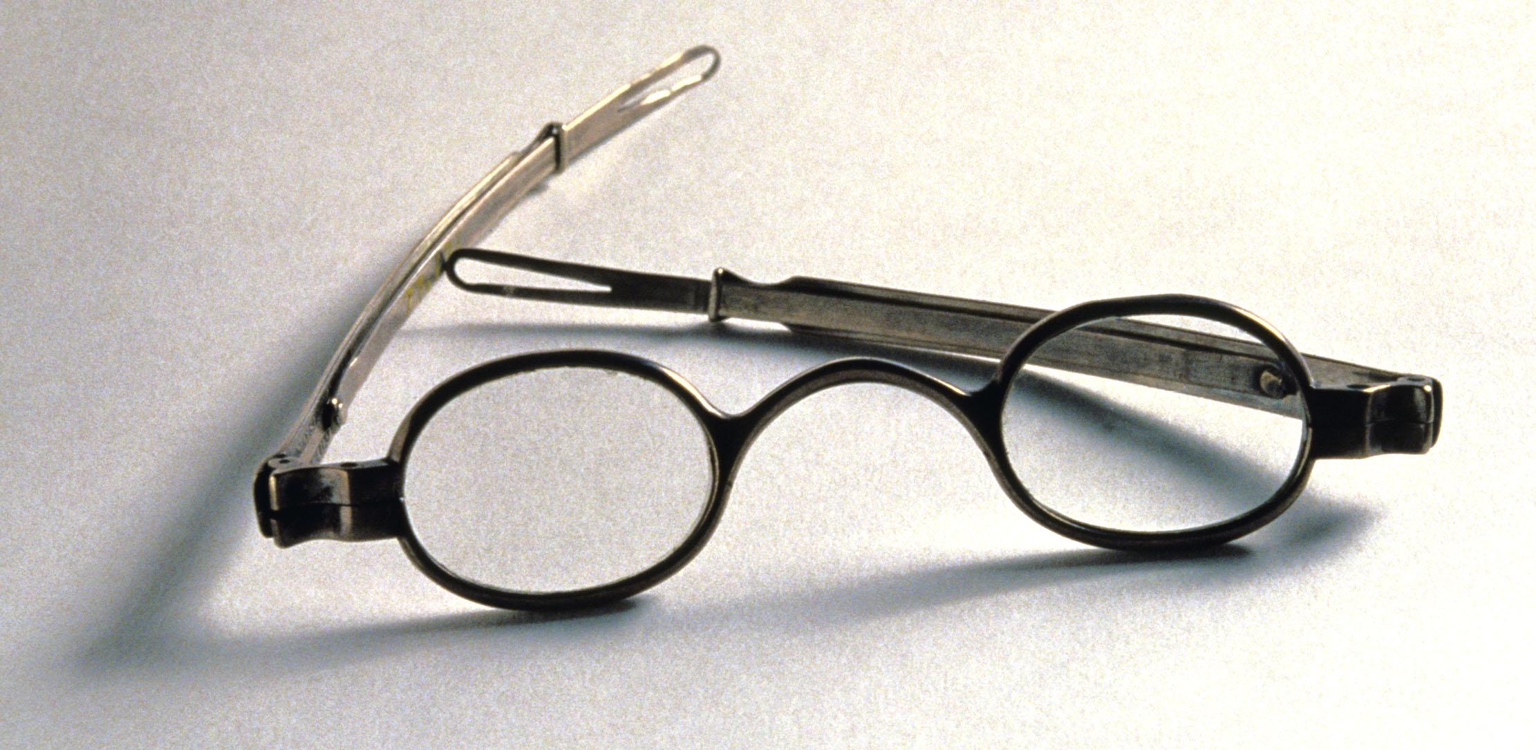 1977.0121 Spectables, view 1