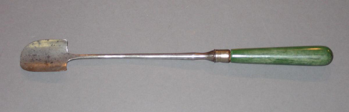 1977.0154 Cheese scoop