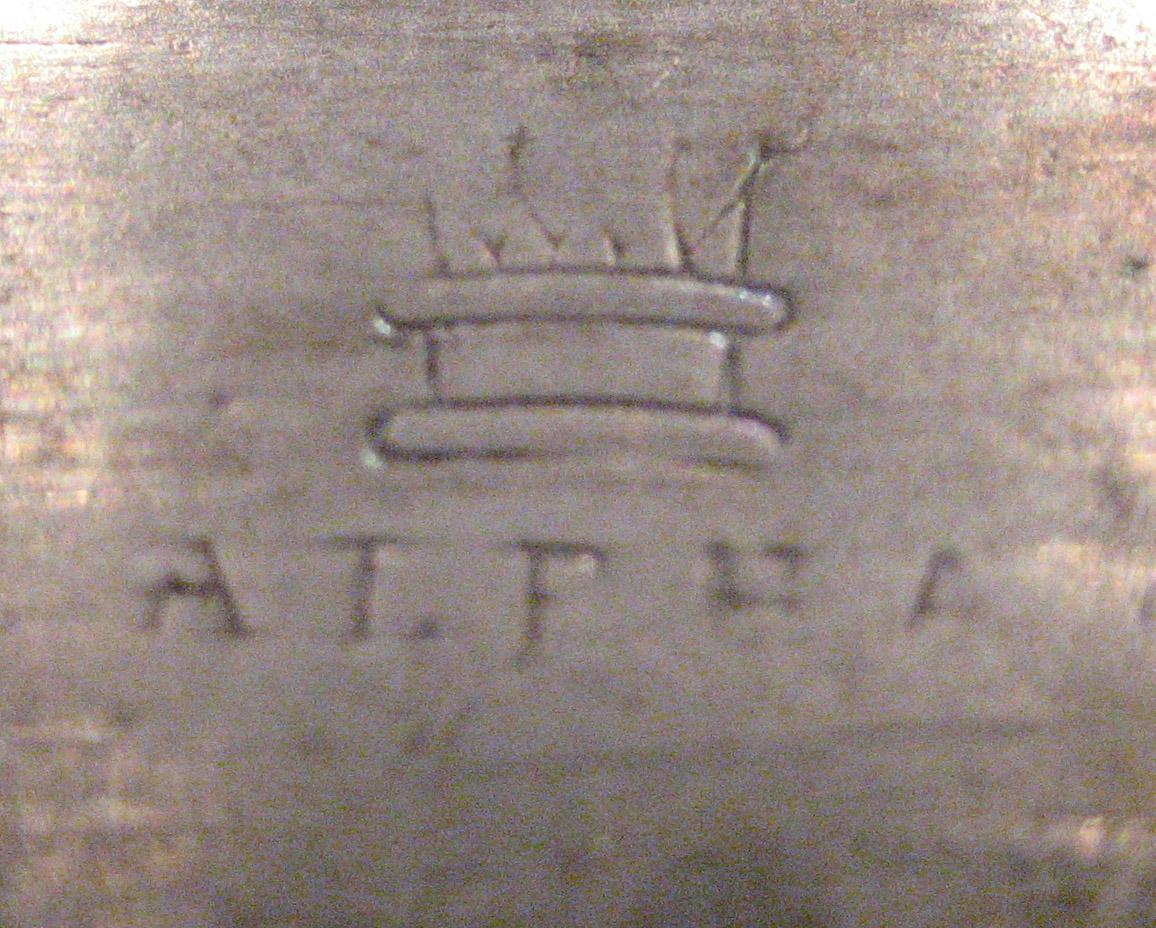 1977.0156.004 Knife (mark)