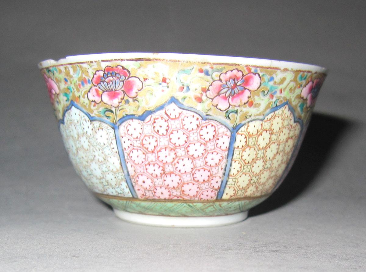 1977.0160 Porcelain cup