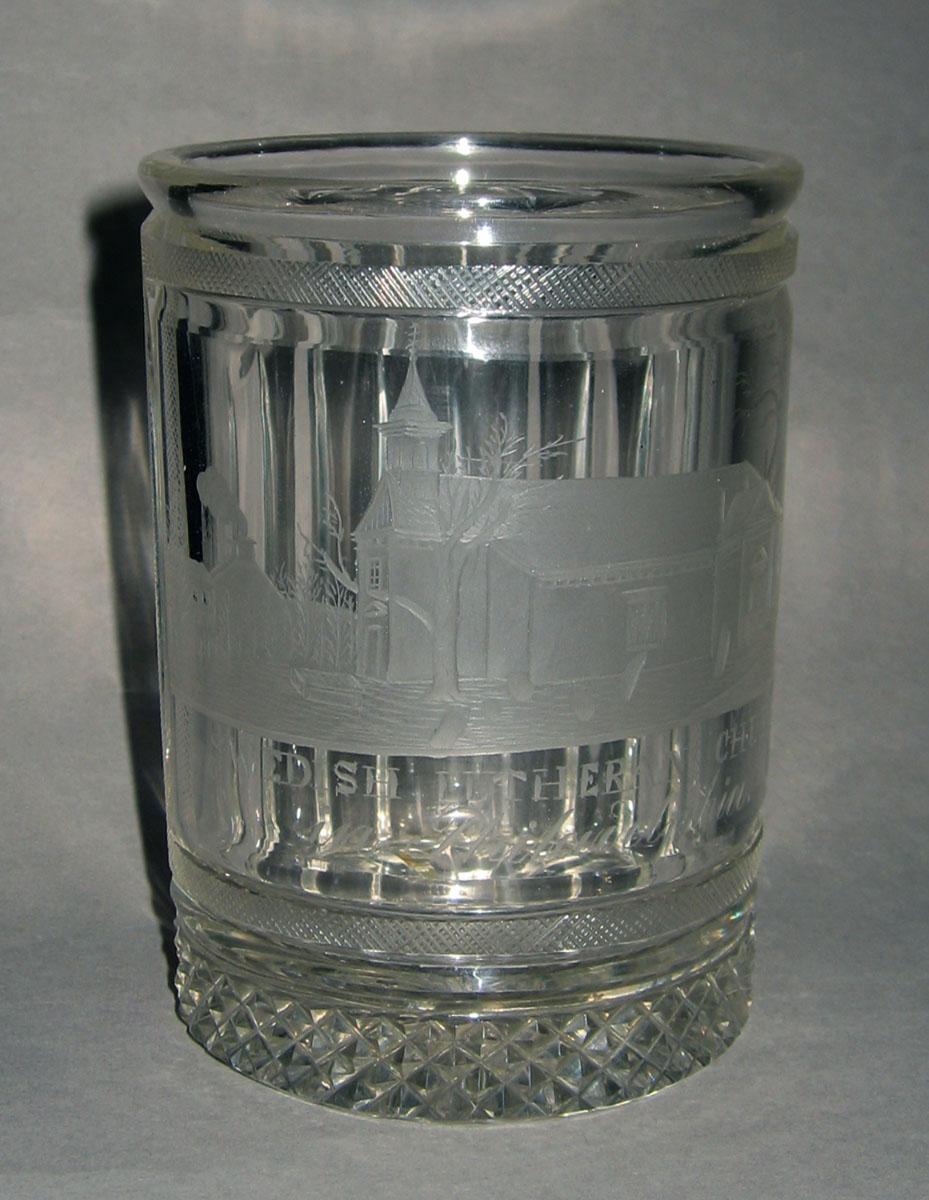 1977.0165.001 Glass tumbler