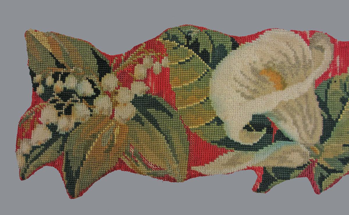 1977.0166 crewelwork fragment, detail 1
