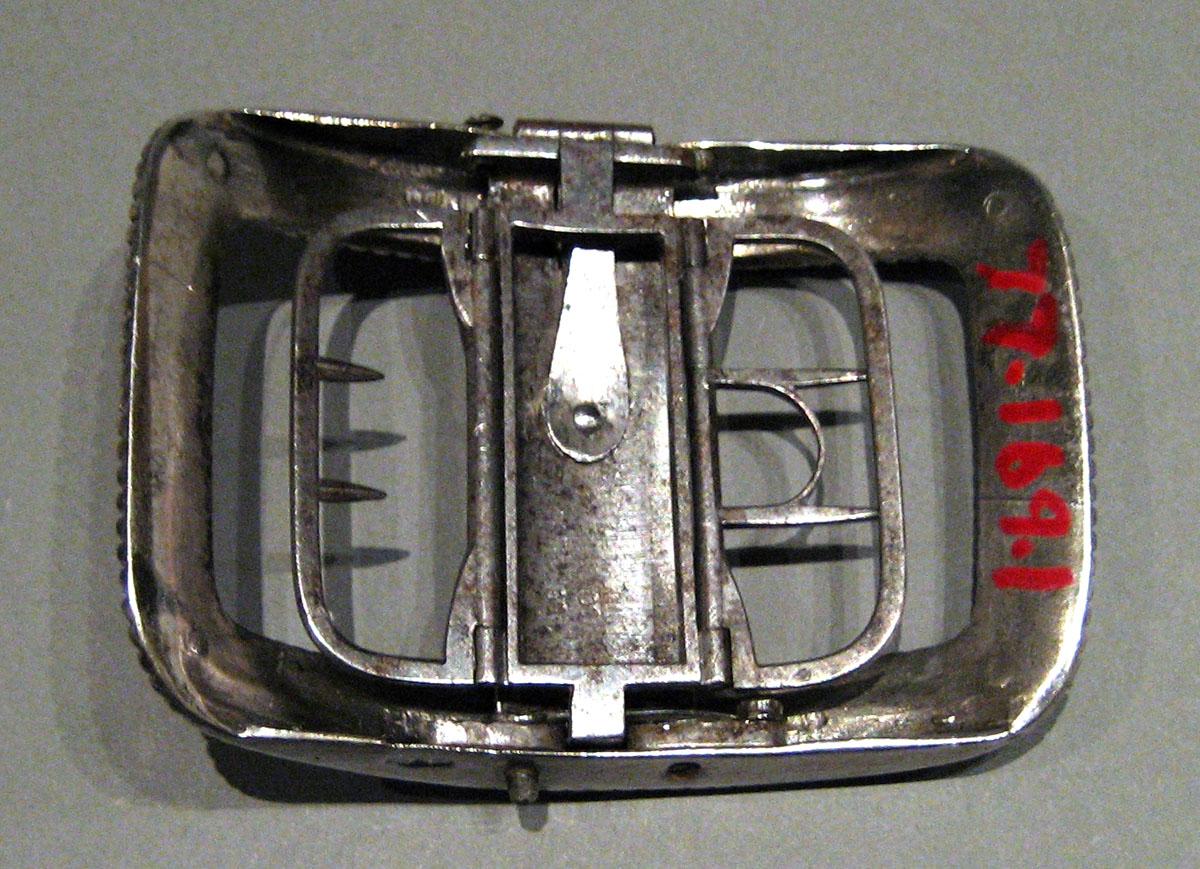 1977.0169.001 Silver Buckle underside