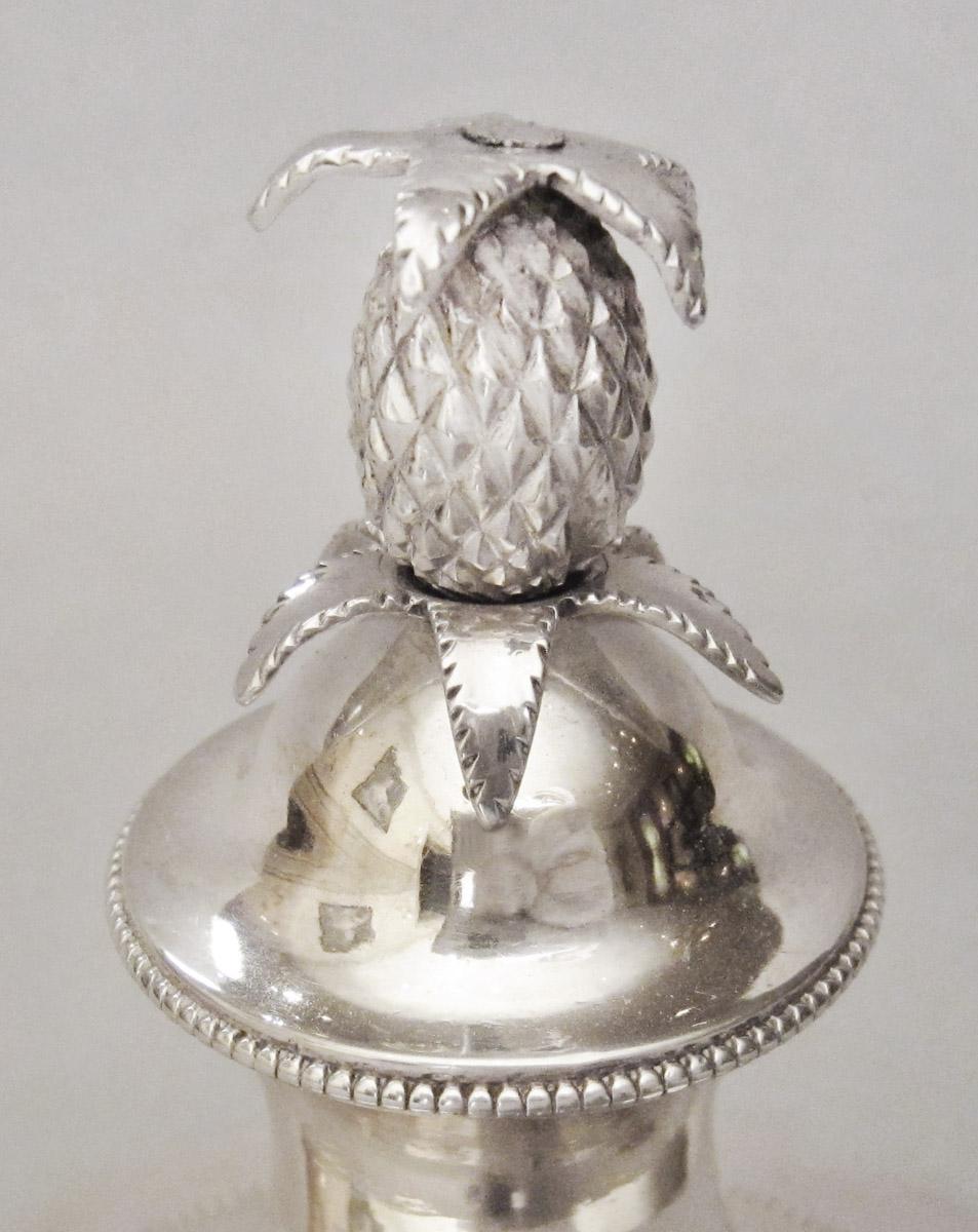 1977.0223 B Sugar bowl lid, detail