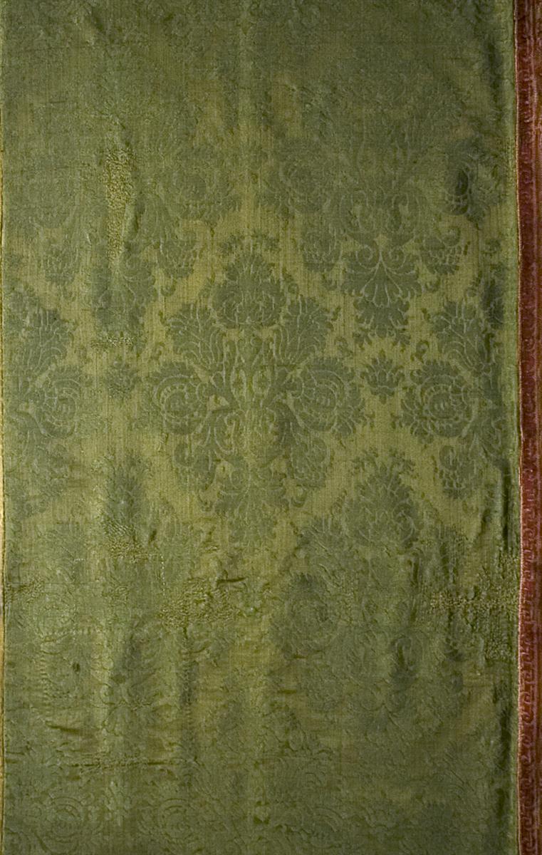1957.1326.004 B Window Hanging, Side Curtain, Pattern Repeat