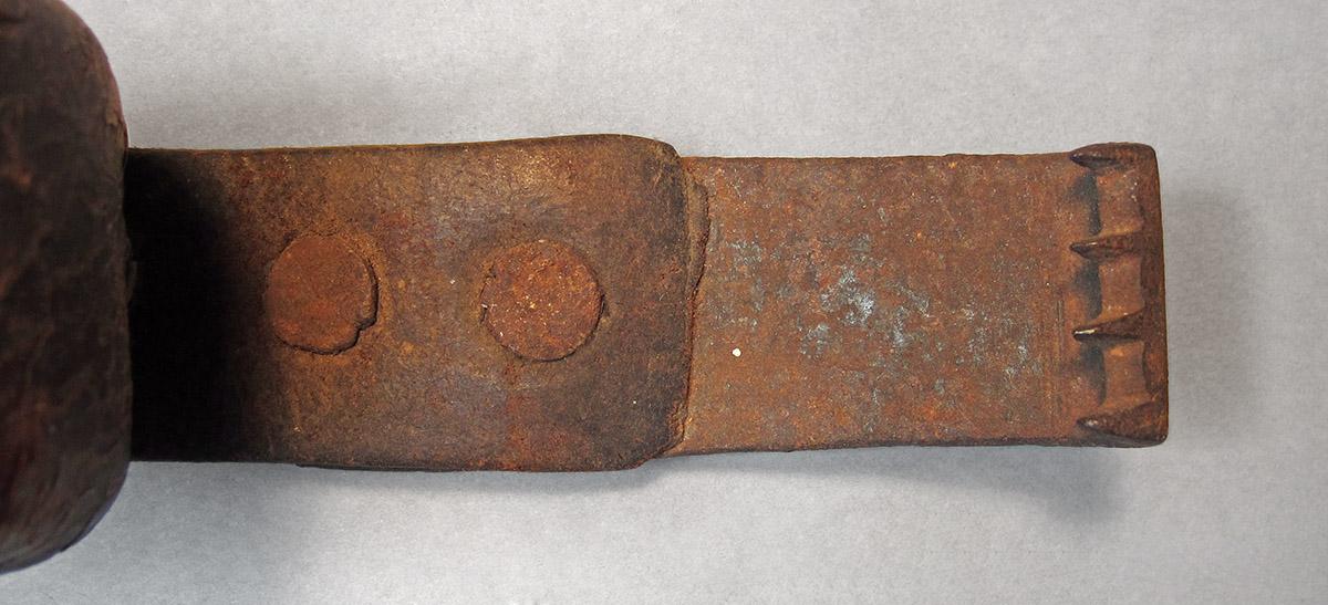 1978.0001, Webbing tool, blade top