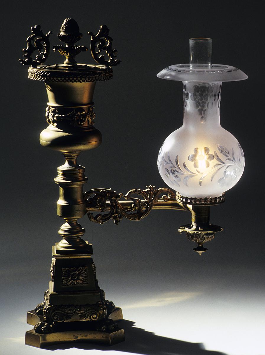 1978.0002.001 A, B Lamp and Globe, View 3