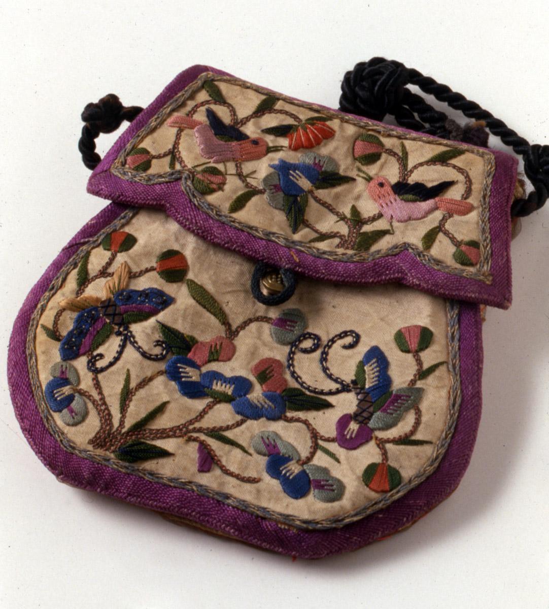 1978.0007 Purse view 2