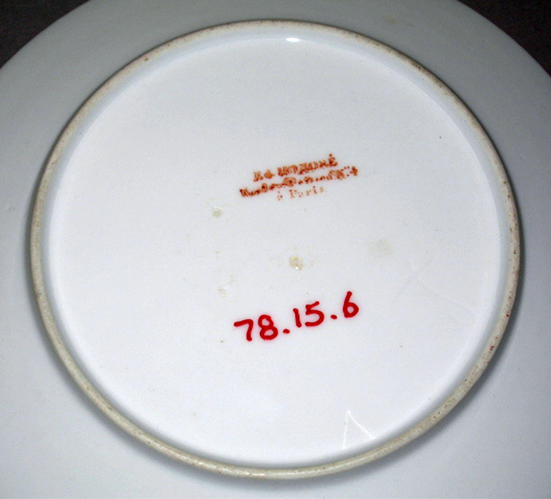 1978.0015.006 French porcelain plate (underside)