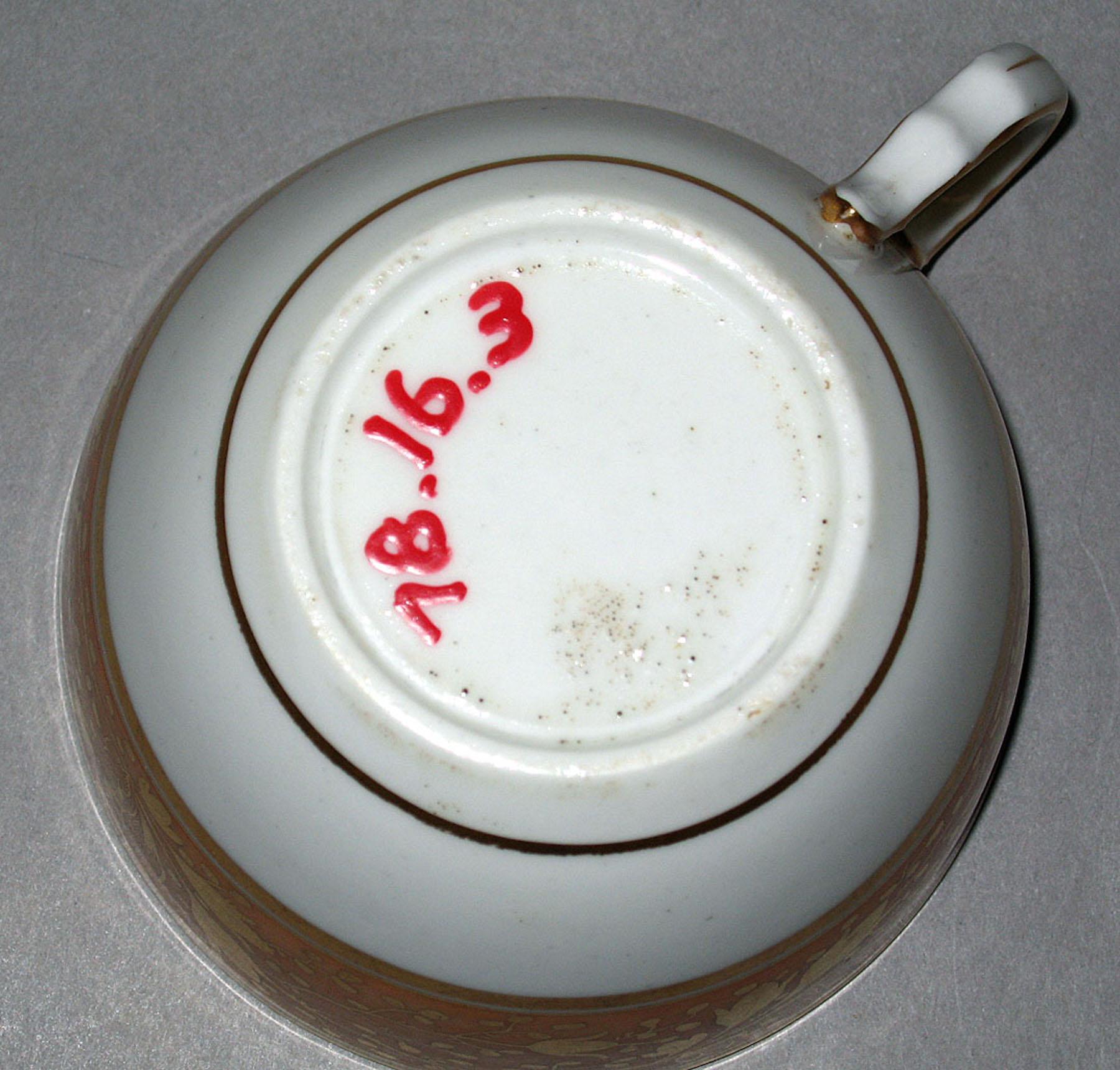 1978.0016.003 Bone china teacup (underside)