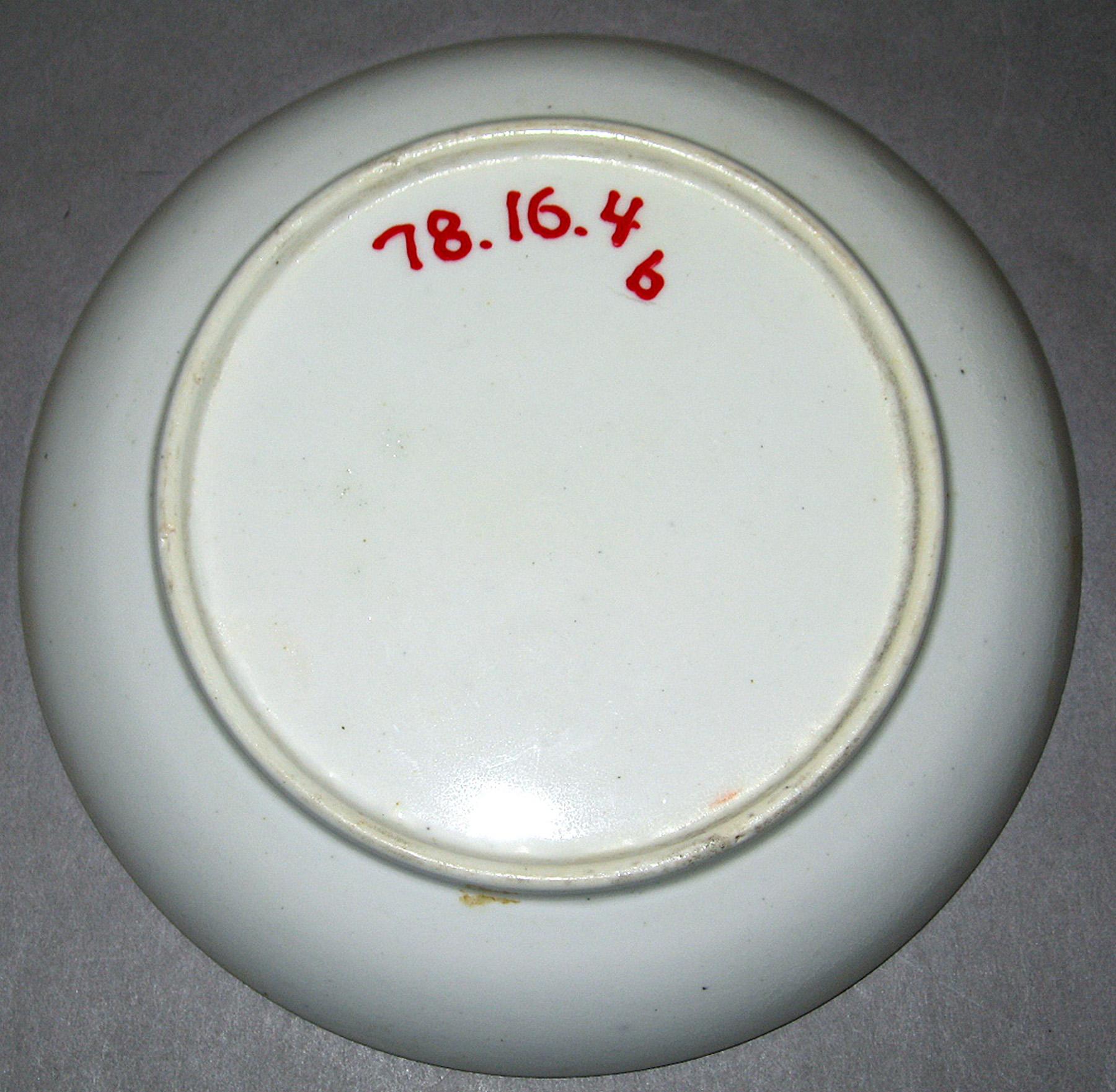 1978.0016.004 B Bone-china saucer (underside)