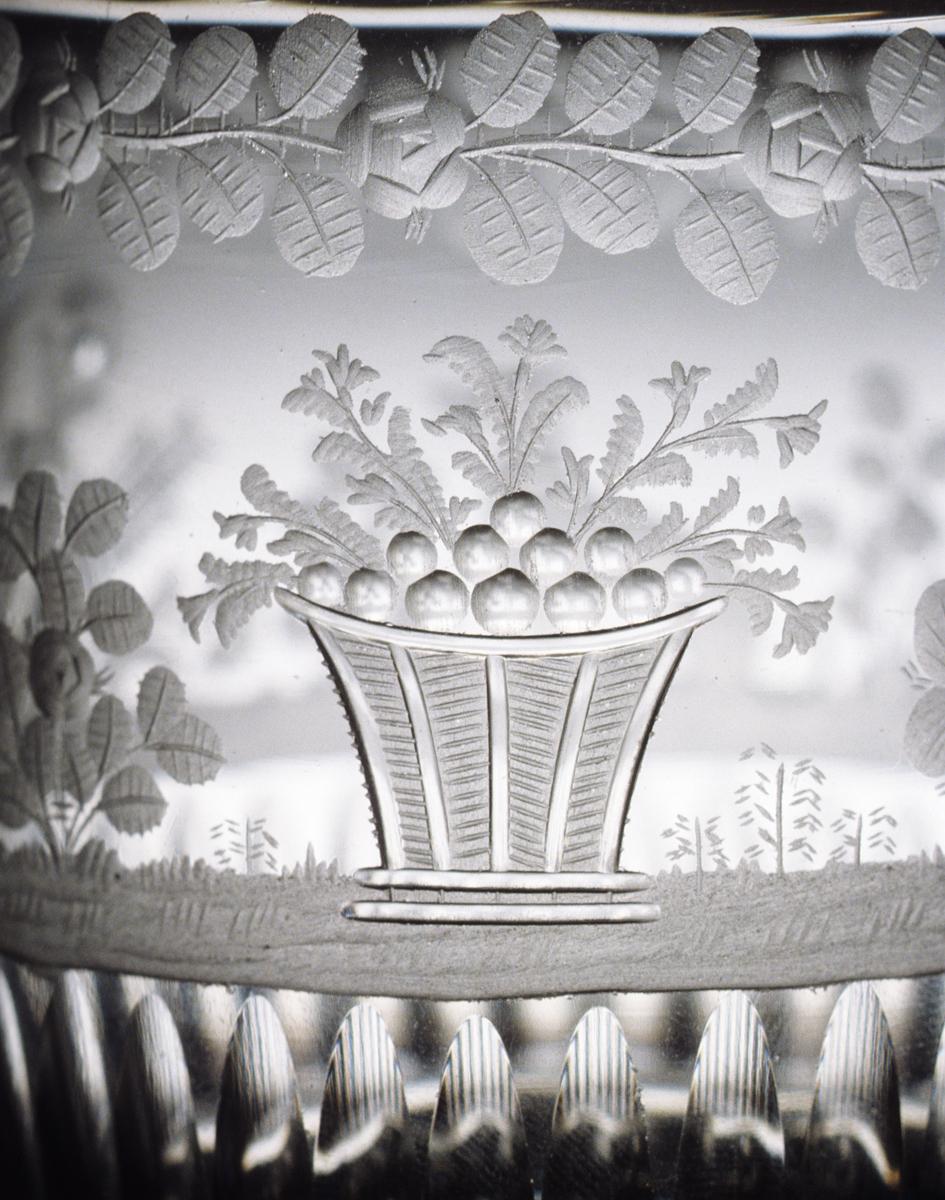 1978.0030 Glass, Detail 2