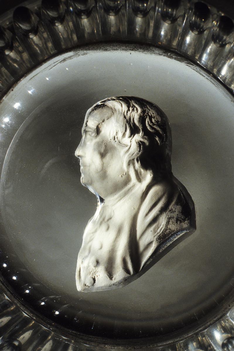 1978.0030 Glass, Portrait Detail