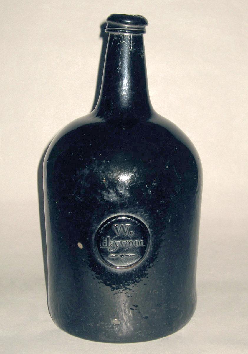 1978.0058 Glass wine bottle