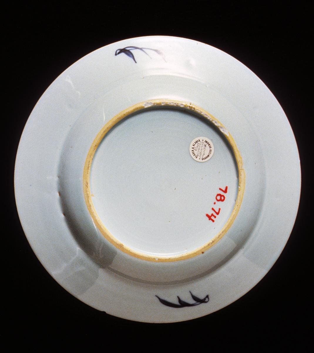 1978.0074 Chinese porcelain plate (back)