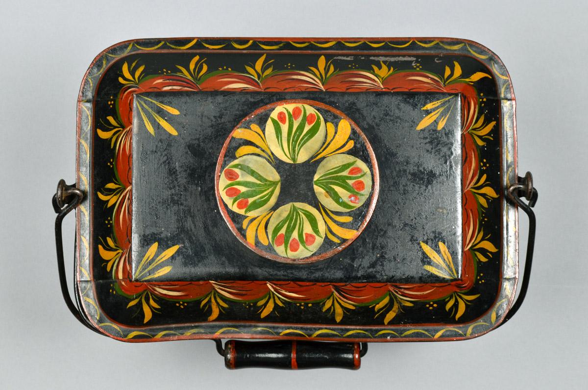 1978.0076 Lunch Box (top view)