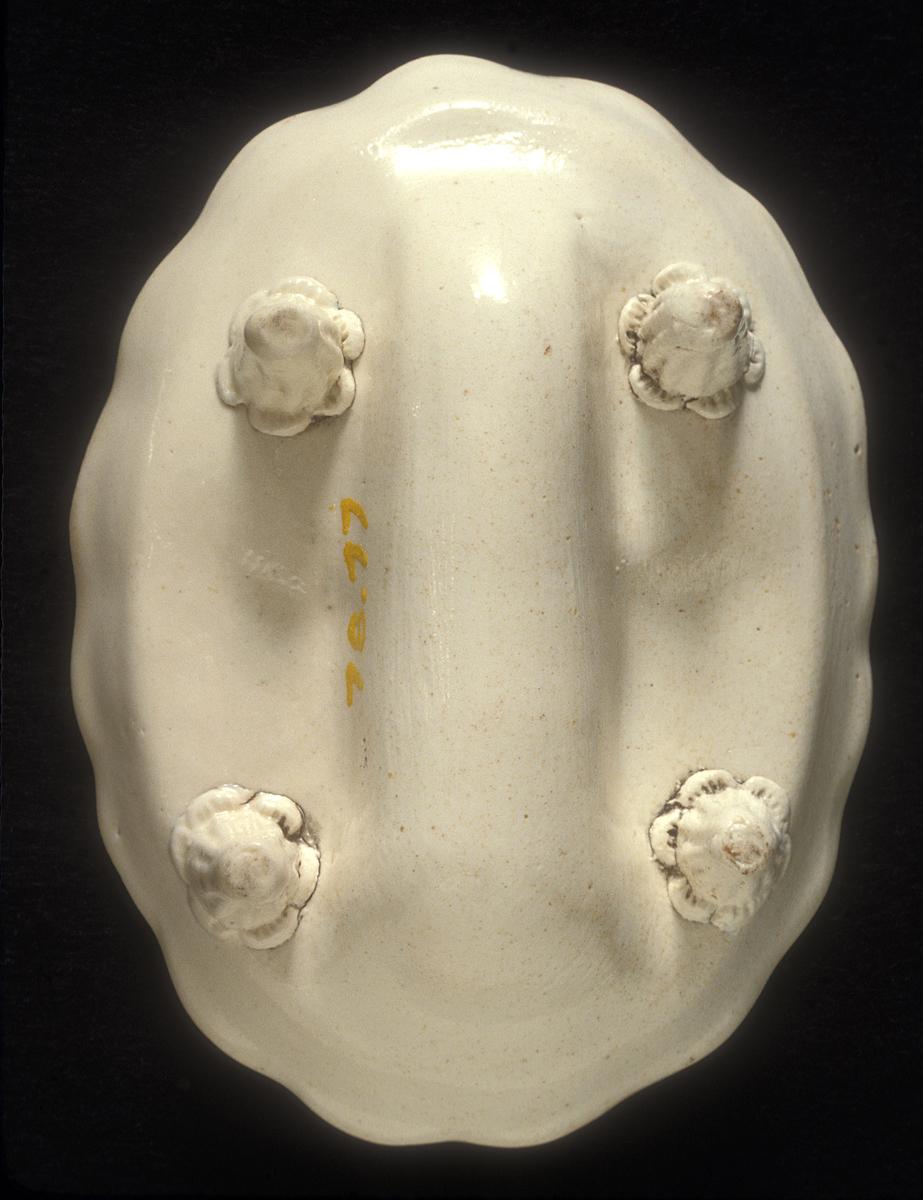 1978.0077 Mold, verso