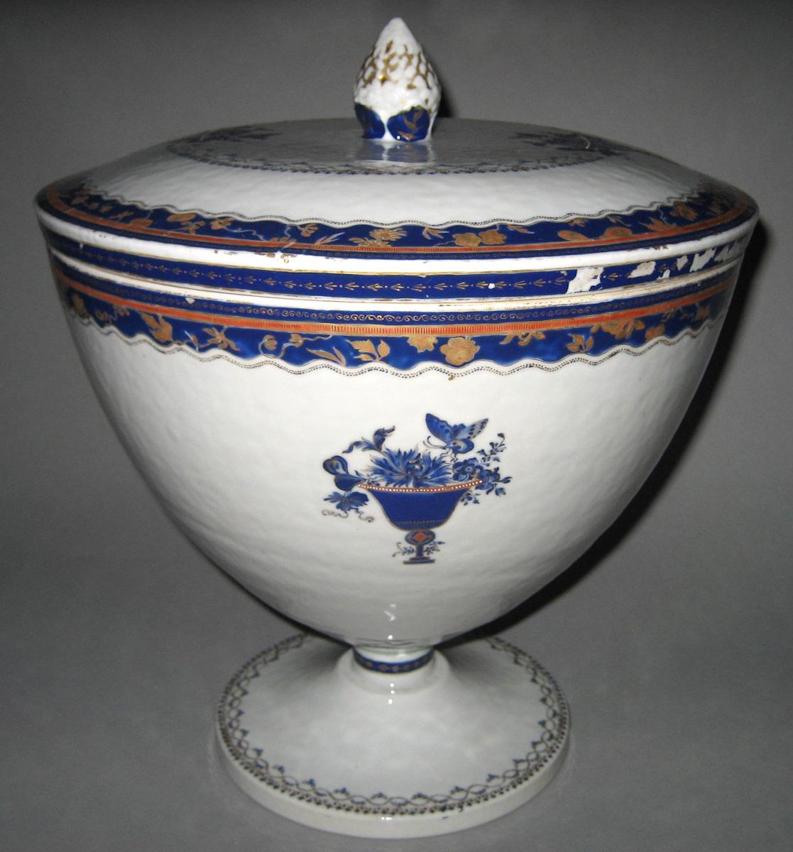 1978.0095 A, B Porcelain Bowl view 1