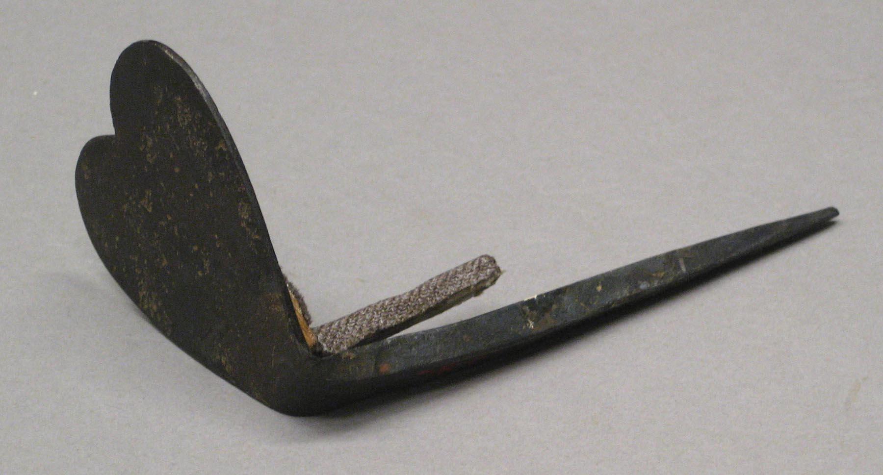 1978.0099.001 A Gun hook