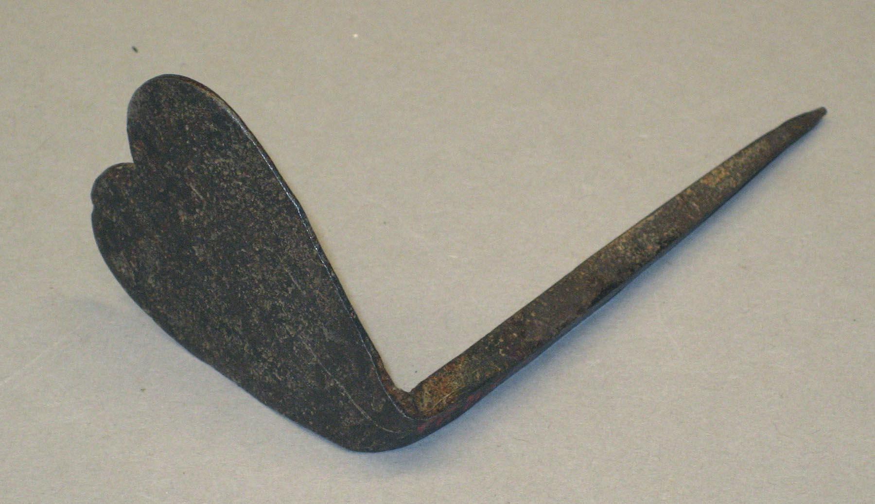 1978.0099.002 B Gun hook