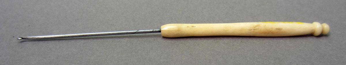1978.0102 Tambour hook, View 1