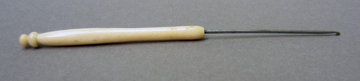 1978.0102 Tambour hook, View 2