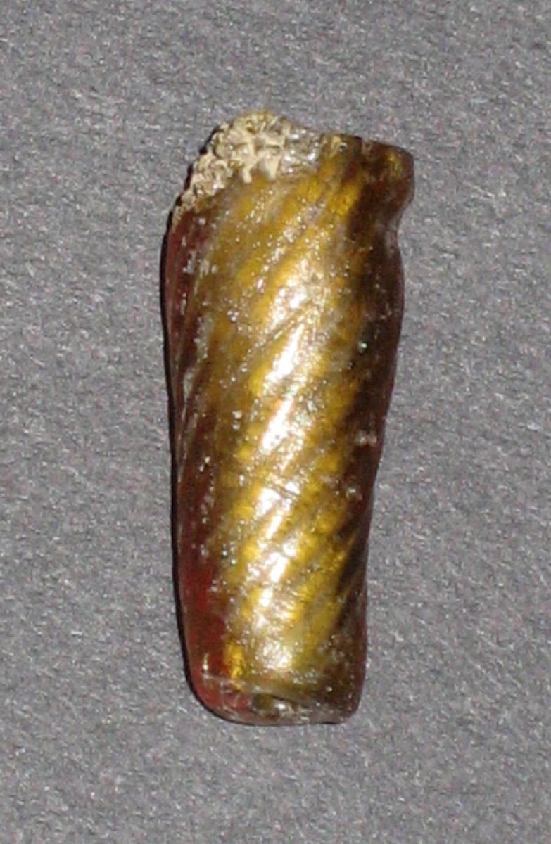 1978.0103.004 Glass fragment