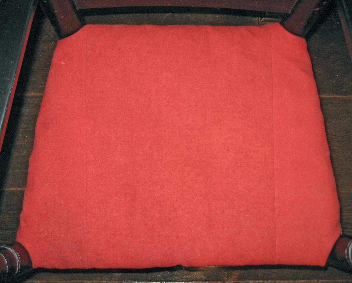 2010.0666 cushion for chair 1978.0110 view 1