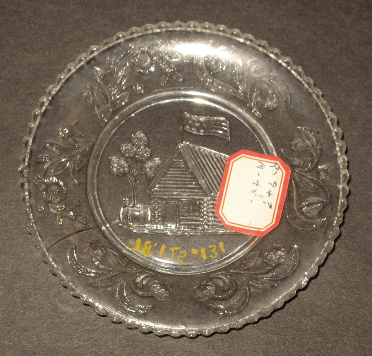 1978.0125.131 Glass cup plate