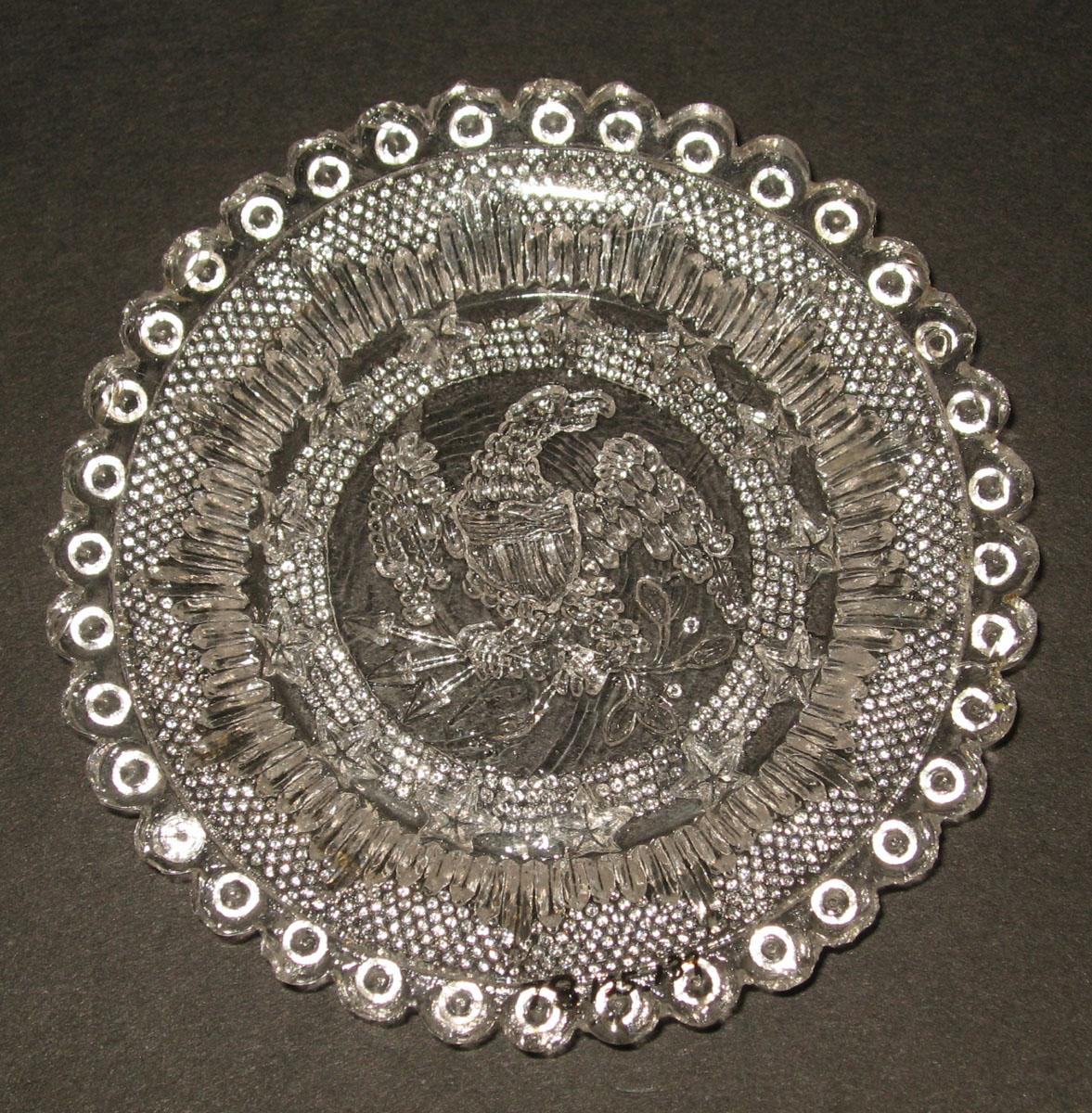 1978.0125.139 Glass cup plate