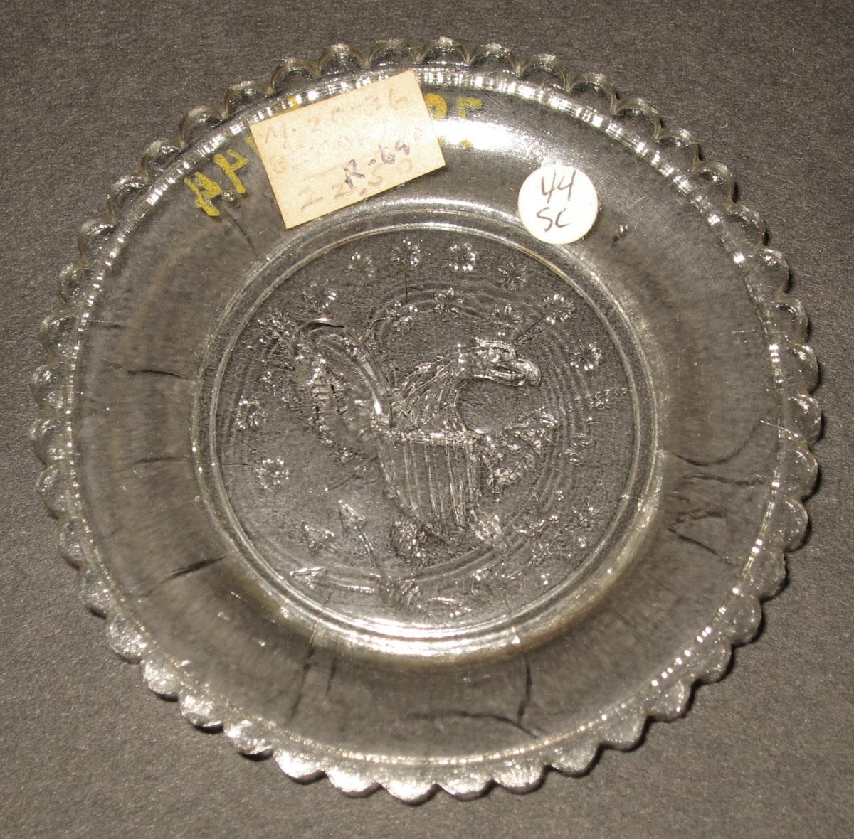 1978.0125.144 Glass cup plate