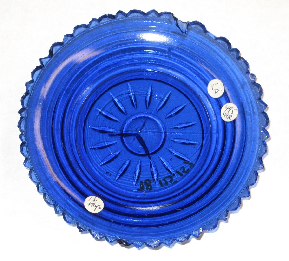1978.0125.157 Glass cup plate