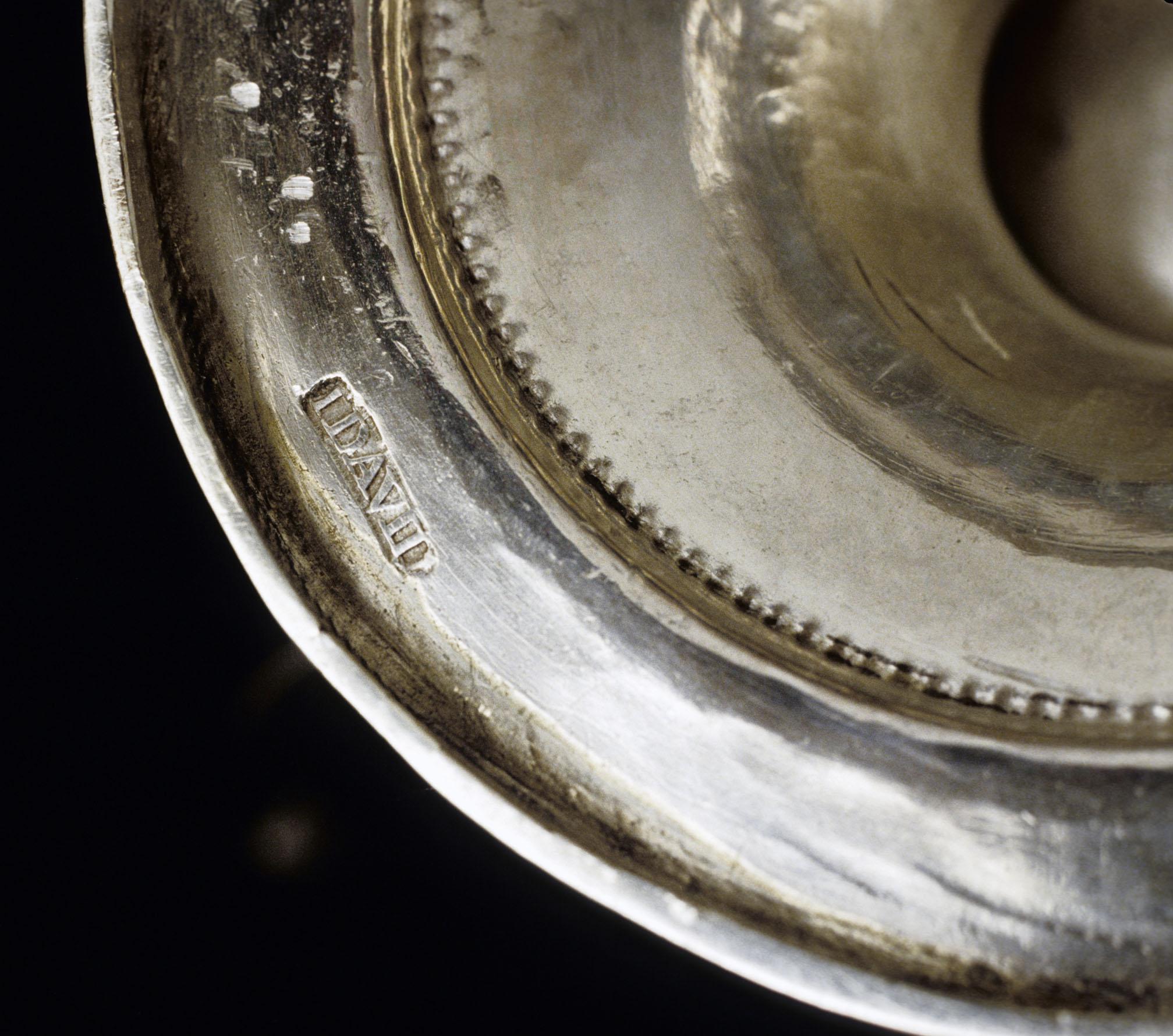 1978.0136 A, B Teapot, detail 1