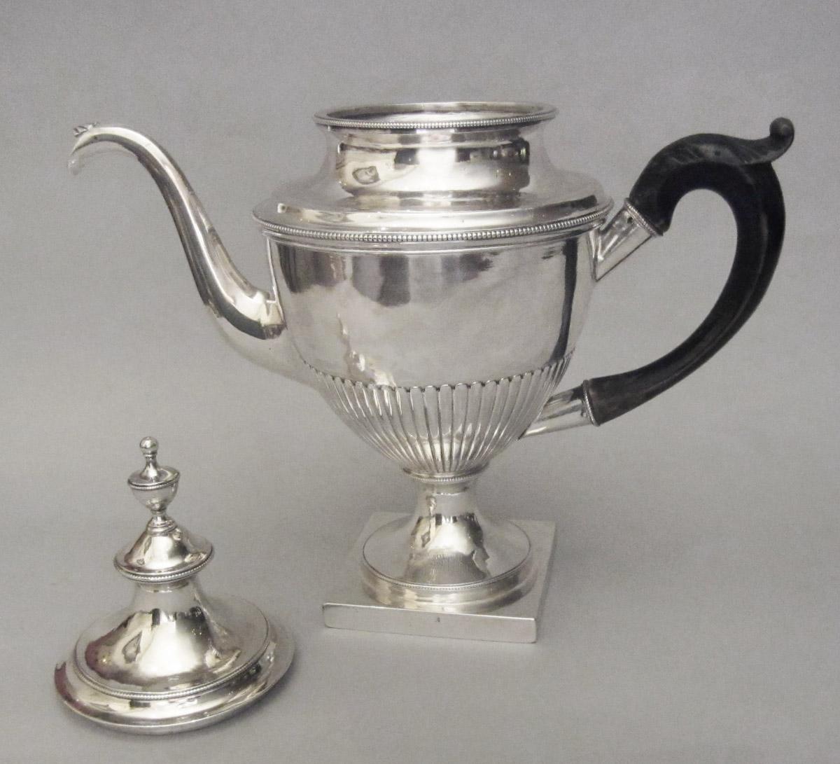 1978.0137 A, B Teapot, view 2