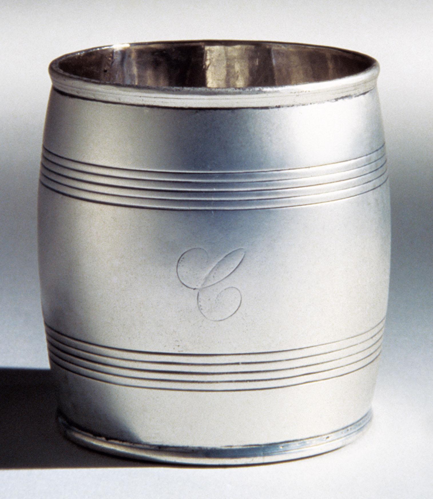 1978.0138 Beaker, view 2
