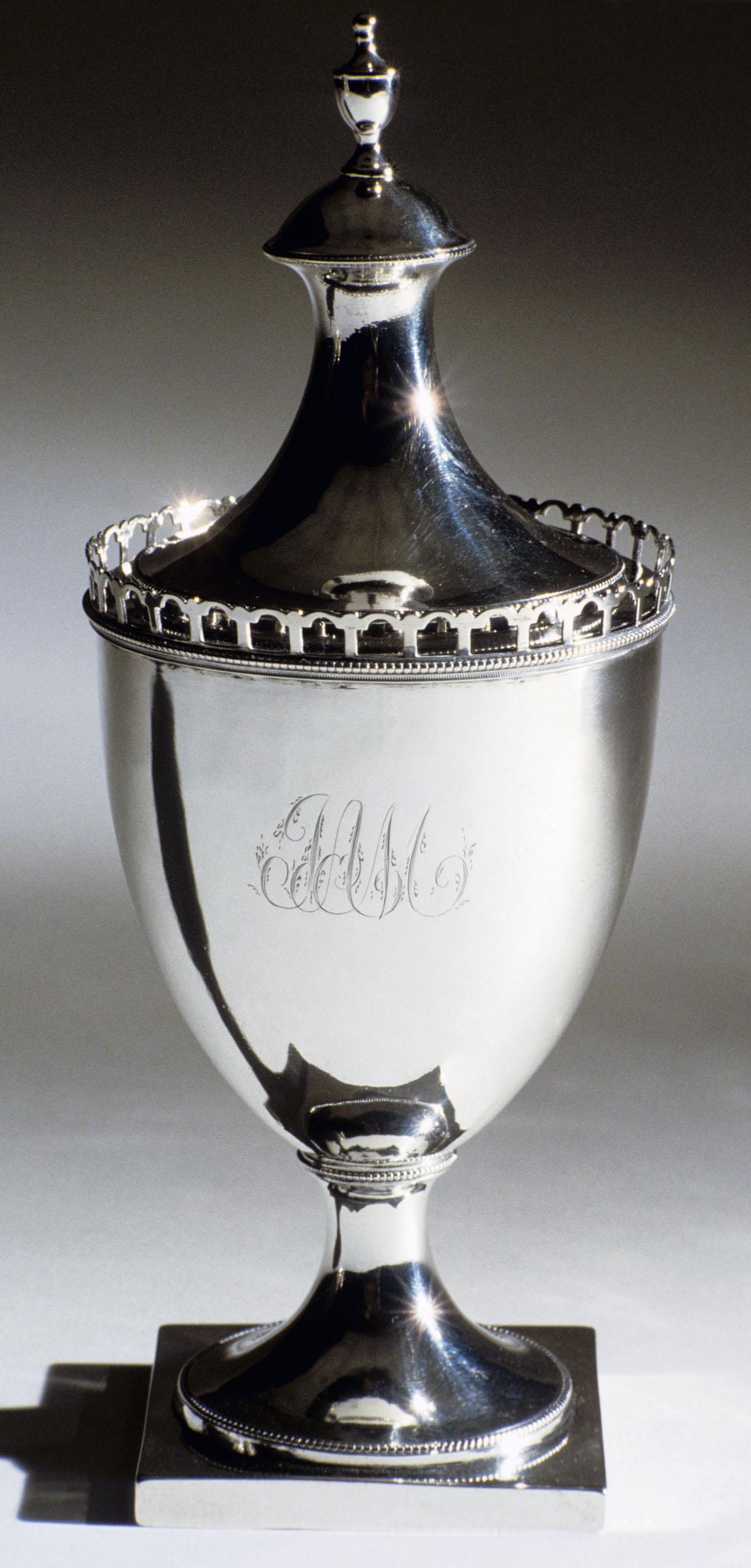 1978.0139 A, B Sugar bowl, view 1