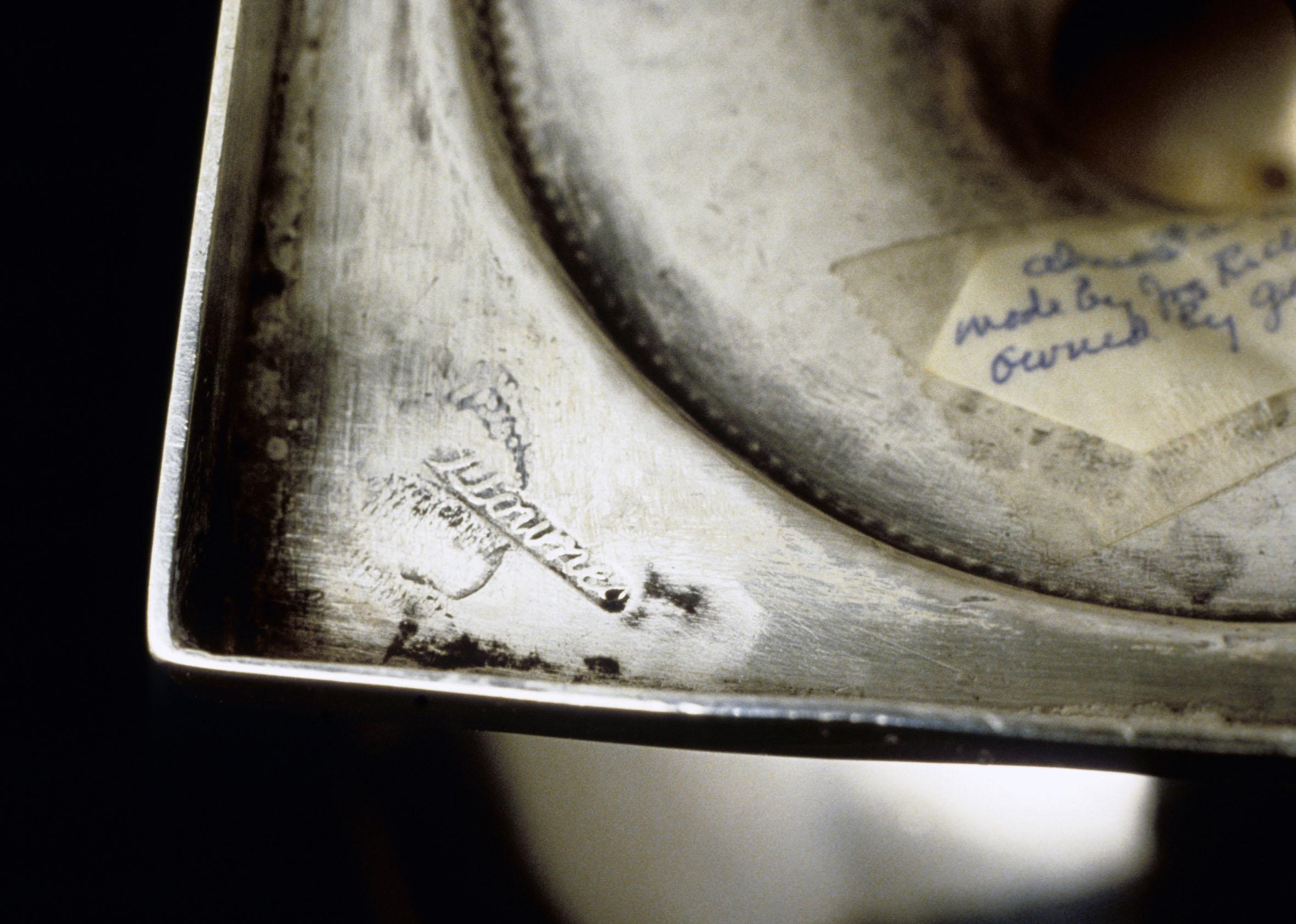 1978.0142 Slop Bowl, detail 2