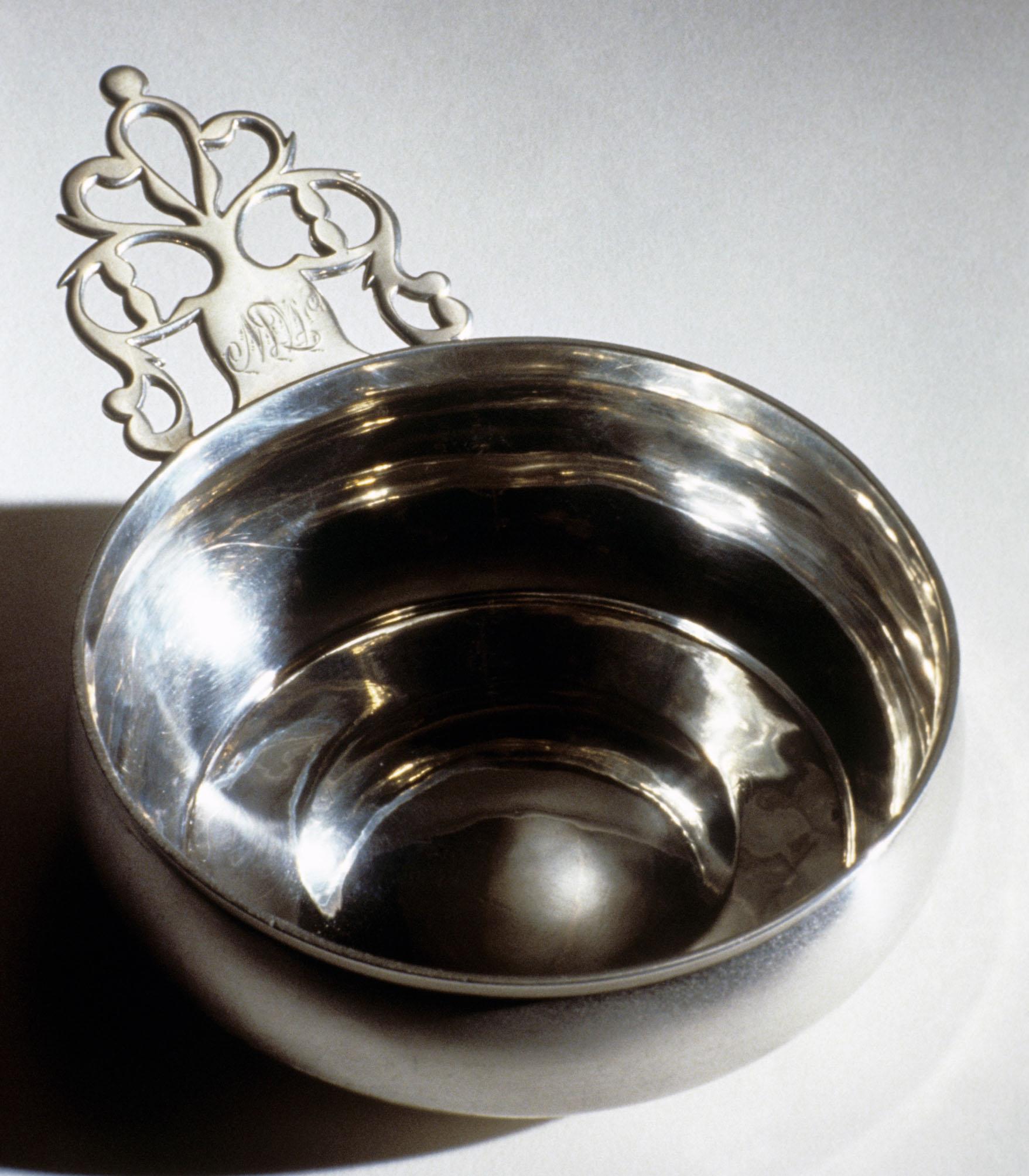 1978.0144 Porringer, view 1