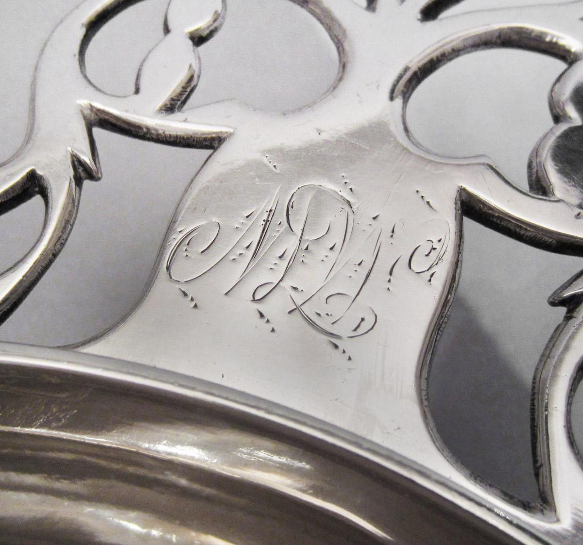1978.0144 Porringer, engraving