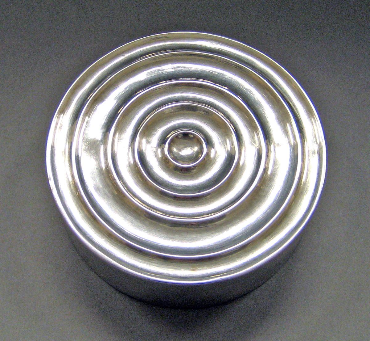 1978.0149 A, B Silver Box top view