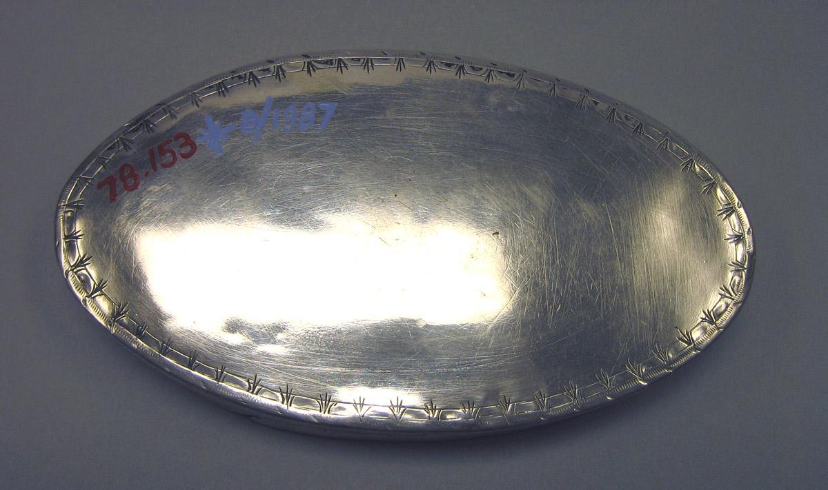1978.0153 Silver Box underside