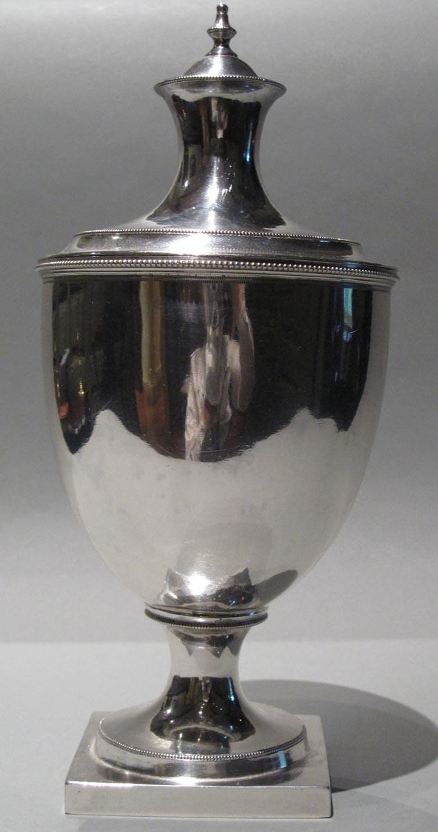 1978.0155 sugar bowl back